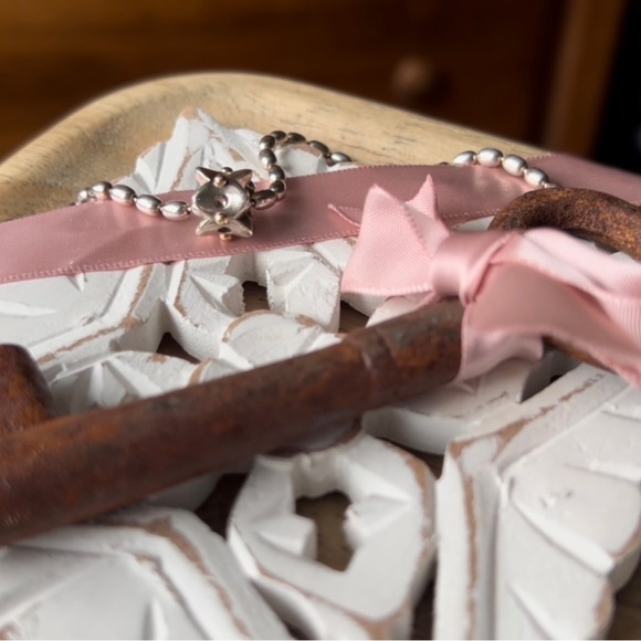 Sold - Picture 3 of 6